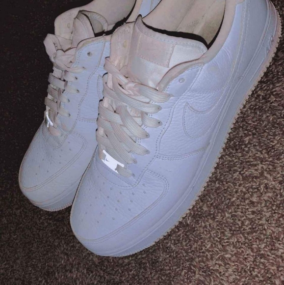 Nike Air Force 1's white low top - Picture 2 of 3